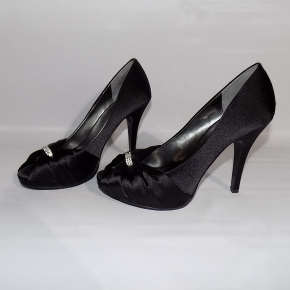 Nine West Women's Black Satin Open Toe Tracyo Heel - Picture 4 of 8